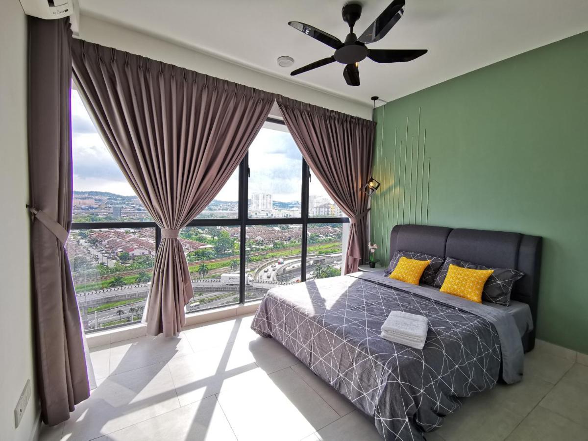 Astetica Residences 200Mbps Wifi Netflix Сери-Кембанган Экстерьер фото